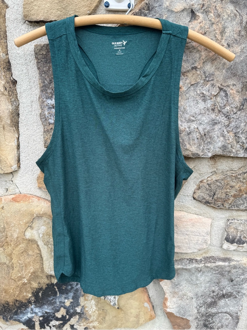 Old Navy Women's CloudMotion Dark Green Muscle Racerback Tank Medium Workout